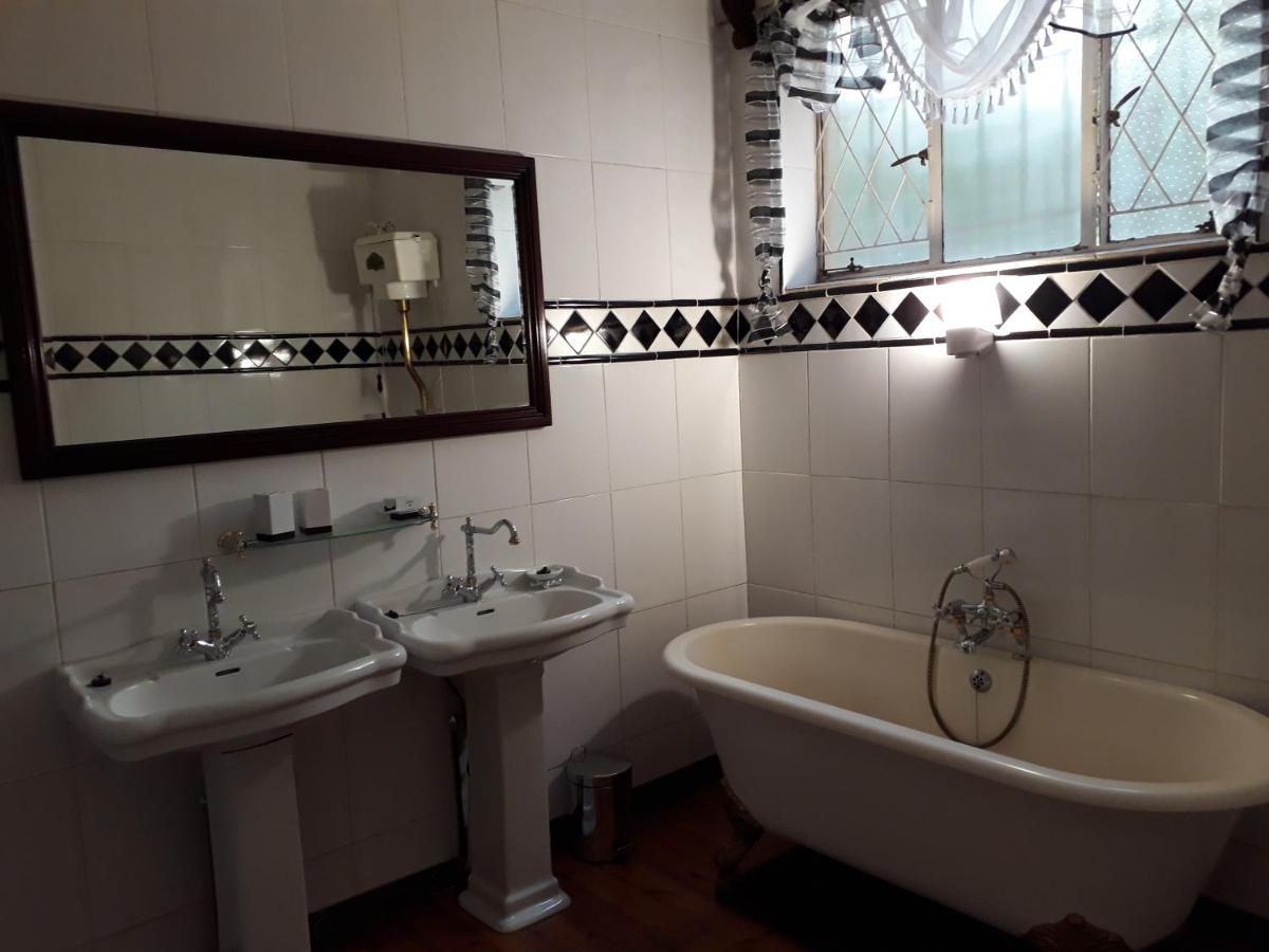 Upper Houghton Guesthouse Johannesburg Esterno foto